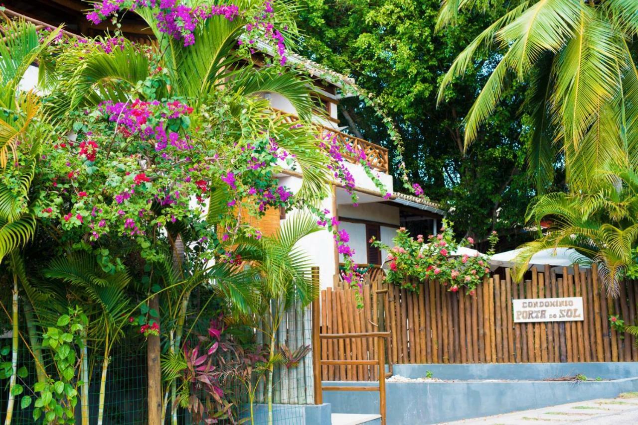 Duplex Com Hidromassagem - Praia Do Forte Bagian luar foto